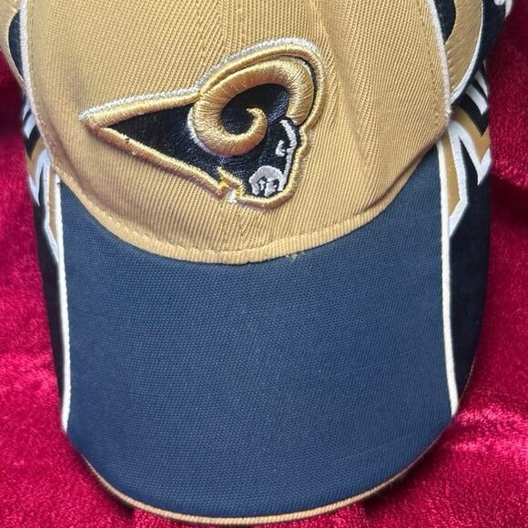 Vtg Reebok NFL St Louis Rams Logo Throwback S/M Fitted Hat
Blue Gold - Picture 2 of 8